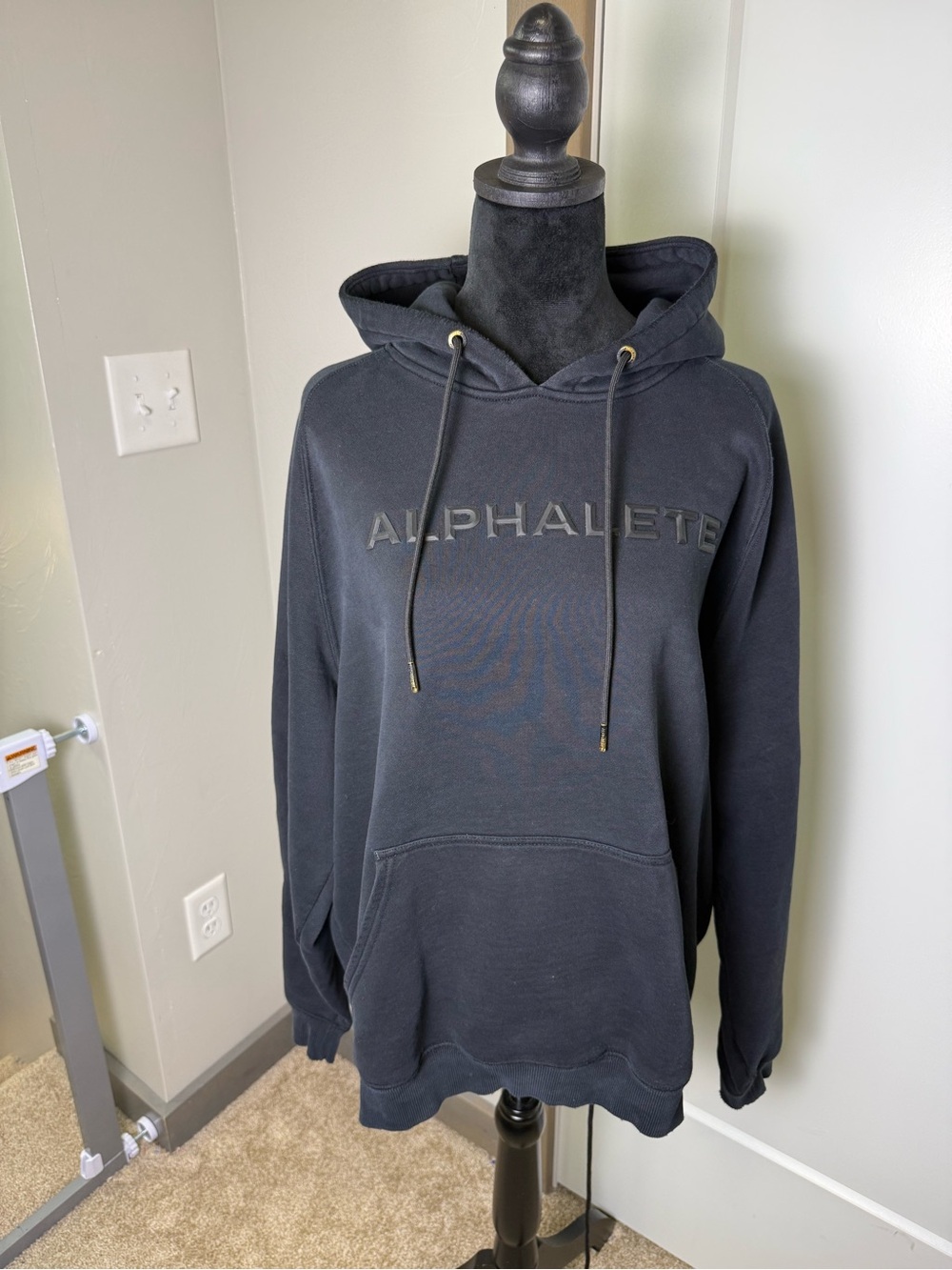 Alphalete Men's Black Hoodie 3D Puff Logo Sweatshirt Gym Athletic Large